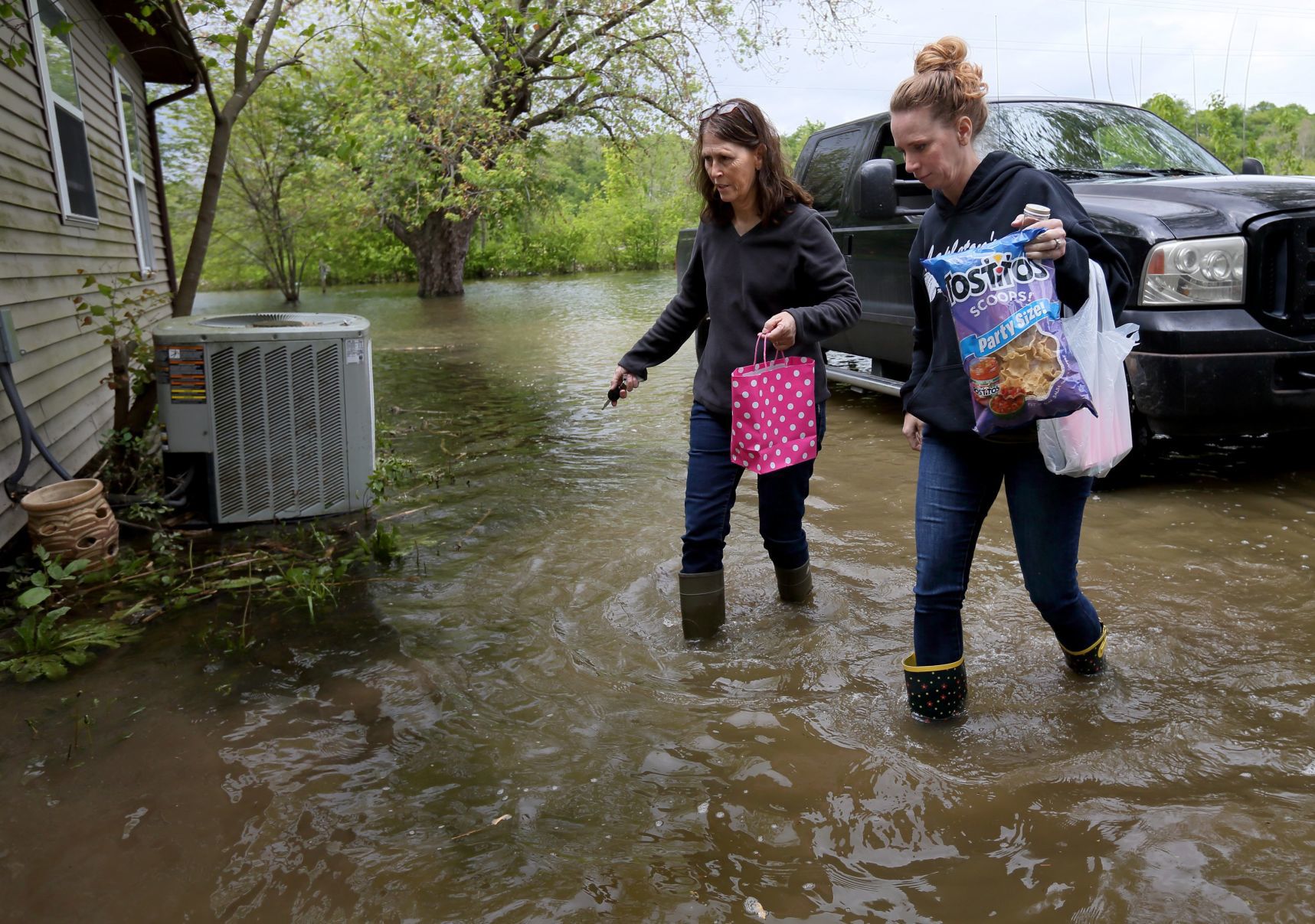 Floodwater can't stop Mother's Day